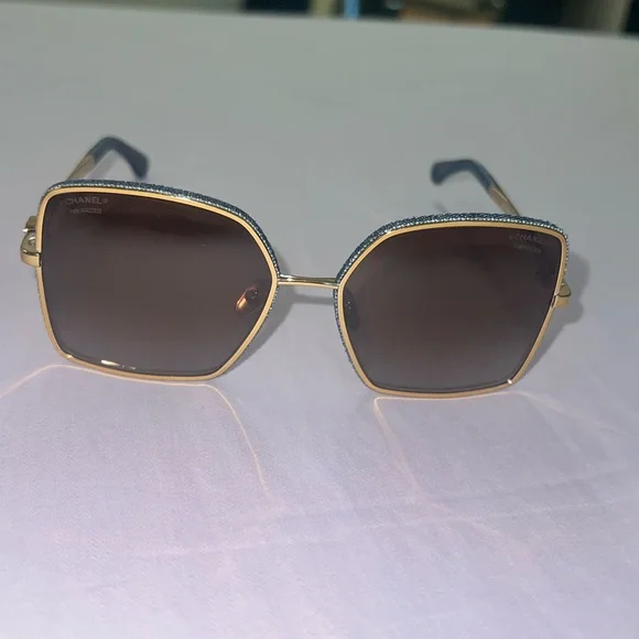 Chanel Square Sunglasses - Picture 4 of 13
